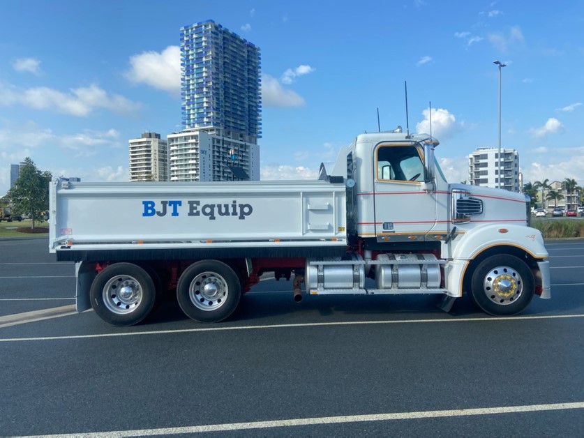 tipper truck for hire